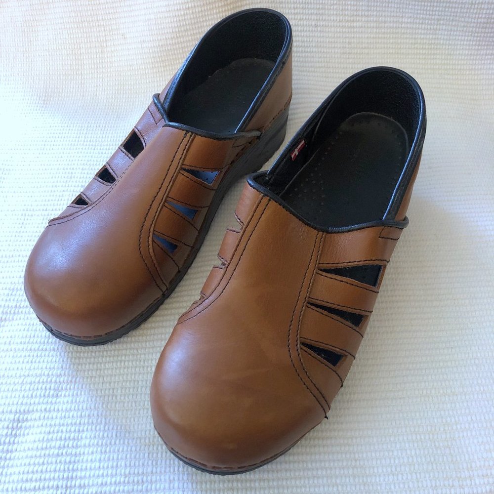 Sanita sz43 Reagan Brown Leather Mule